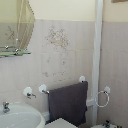 Apartamento 50m De Areia, Praia Da Rocha, 4 Pessoas *